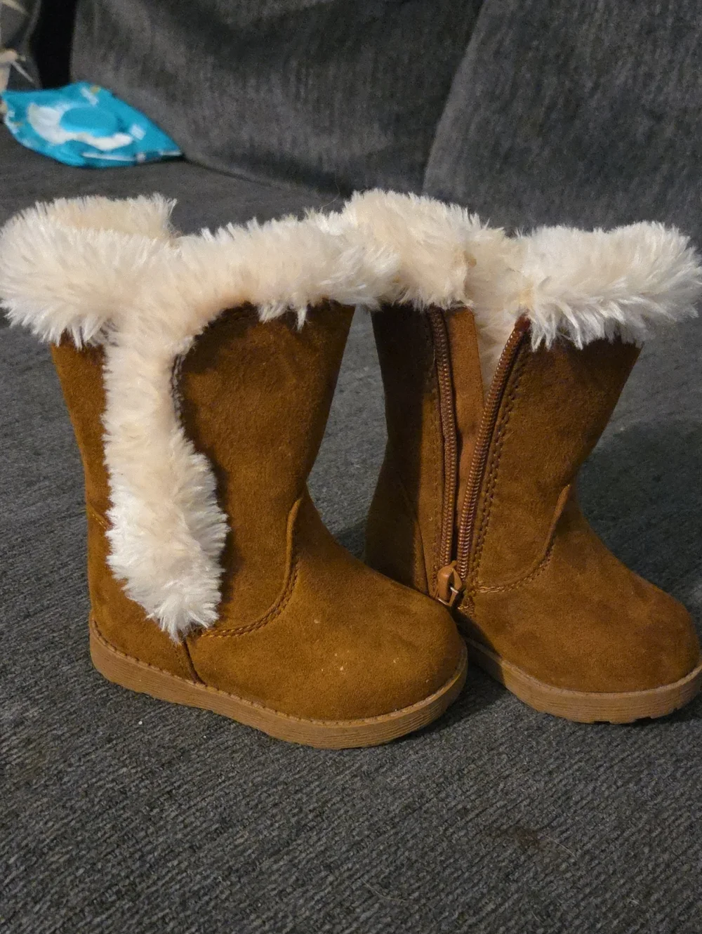 Cat & Jack Girls Brown Faux Suede Boots with Cream Fur Trim